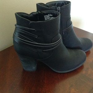Ankle boots